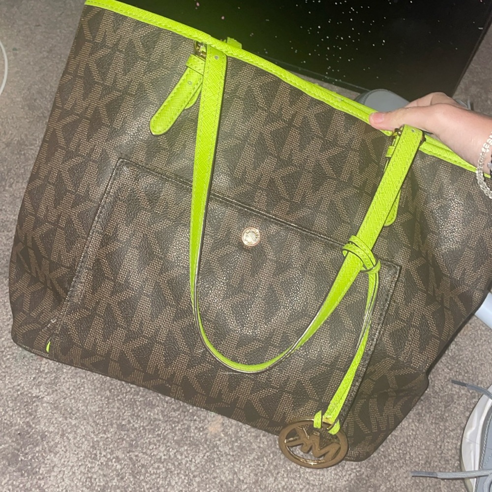 Green and brown Michael Kors purse - Picture 1 of 3